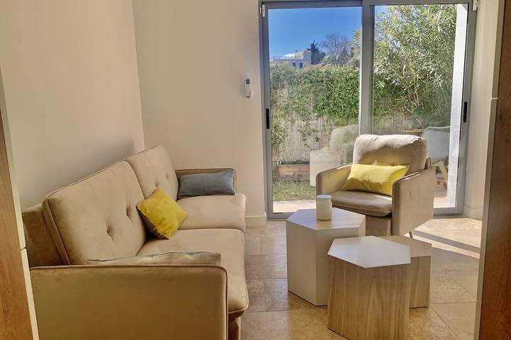 Ferienwohnung für 6 Personen, mit Terrasse und Garten in Vence