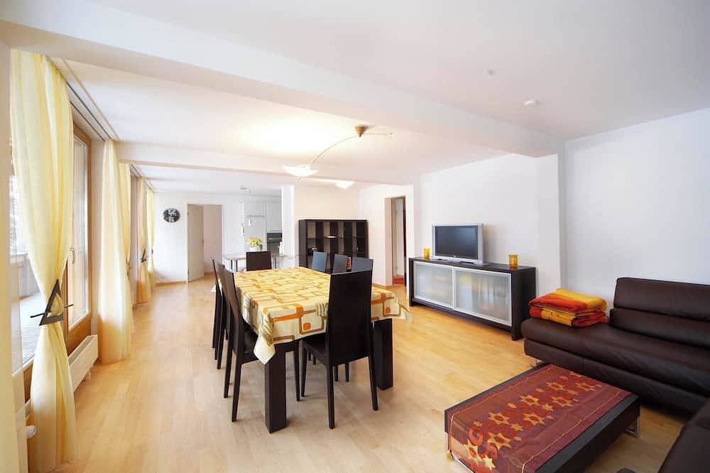 Appartement entier, Luegisland Wohnung Salietti Appartement/Fewo, Dusche oder Bad, Wc, 8-Bettwohnung in Arosa, Chaîne de Plessur