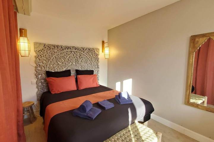 Location de vacances pour 2 personnes, avec jardin et piscine à Chaniers - 2