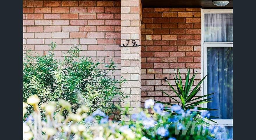 Holiday home for 14 people, with garden in Adelaide