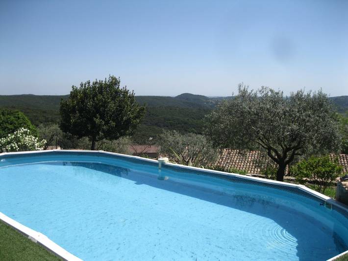 Gîte pour 7 personnes, avec piscine ainsi que jardin et terrasse