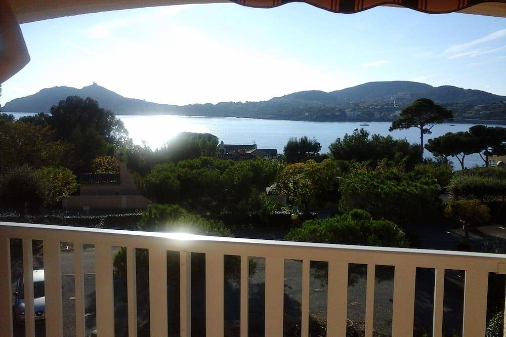 Studio cabine, vue mer à Agay, classé 2* pour 2 adultes + 2 enfants in Saint-Raphaël, Massif de l'Esterel