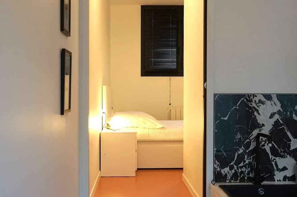 Entire apartment, Paillette (Centre-Ville) in Le Havre, Le Havre region