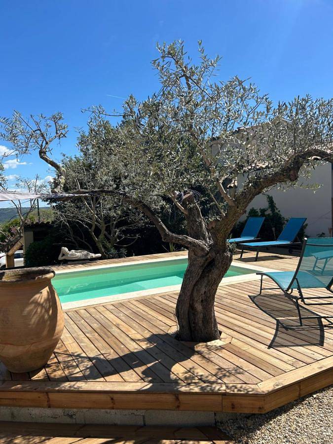 Appartement de vacances pour 2 personnes, avec Terrasse ainsi que Piscine et Vue