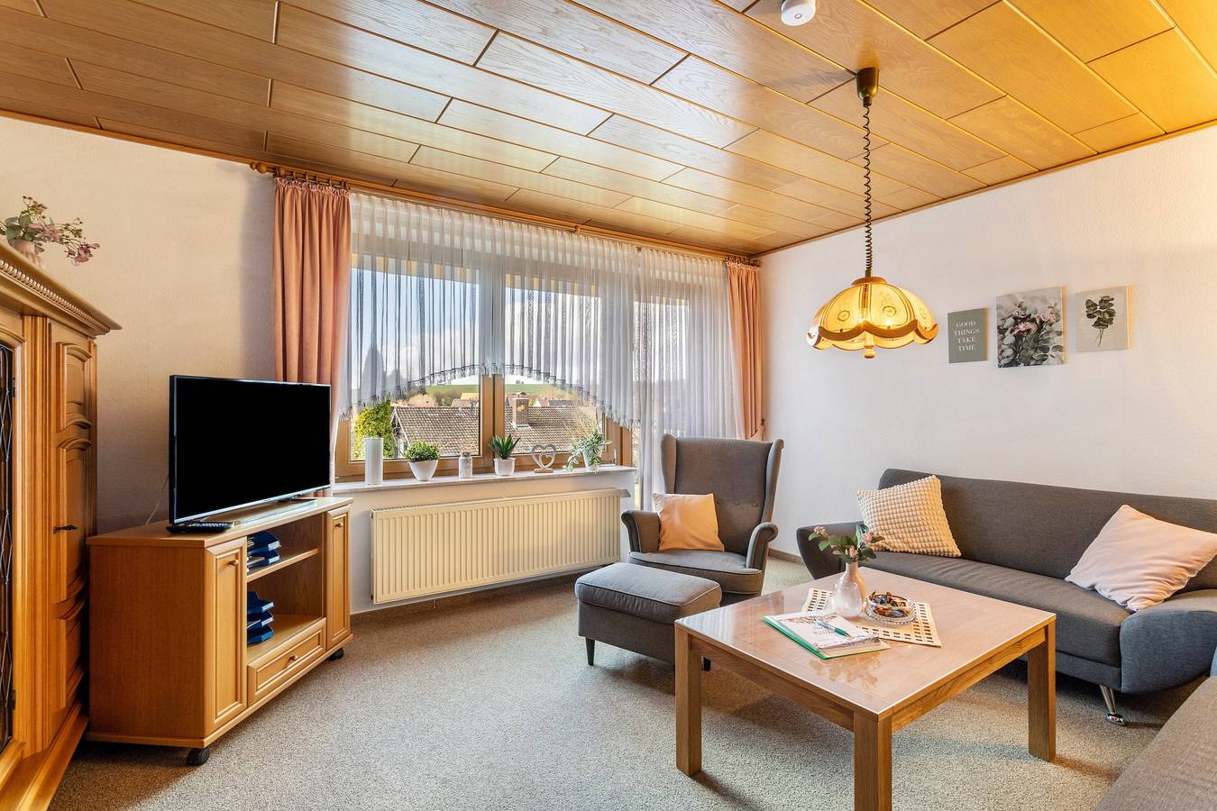 Apartamento entero, Apartamento 'Tannenberg' con terraza compartida, jardín privado y Wi-Fi in Diemelstadt, Waldecker Land