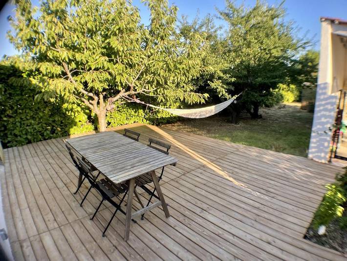 Location de vacances pour 2 personnes, avec piscine ainsi que jardin et vue à Pertuis - 2