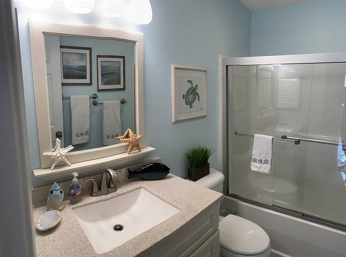 Vacation rental for 4 people, with hot tub and pool as well as balcony in Little River