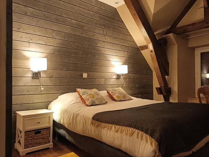 Hôtel pour 4 personnes, avec terrasse à Planchez - 2