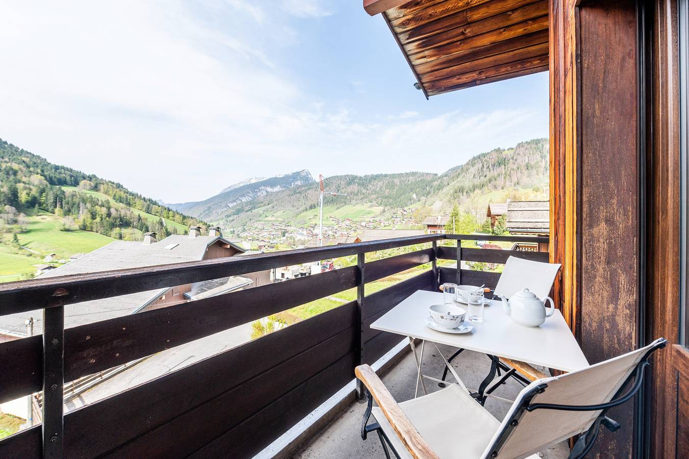 Appartement entier, Appartement "Les Genevriers" avec vue sur les montagnes, balcon et Wi-Fi in Le Grand-Bornand, Région d'Annecy