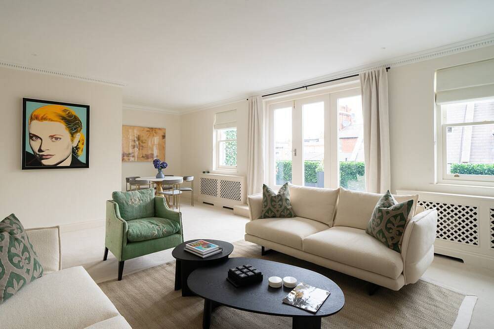 Entire apartment, Luxurious Knightsbridge Single Floor Penthouse + 4 Bedrooms + Large Roof Patio in Kensington and Chelsea, London