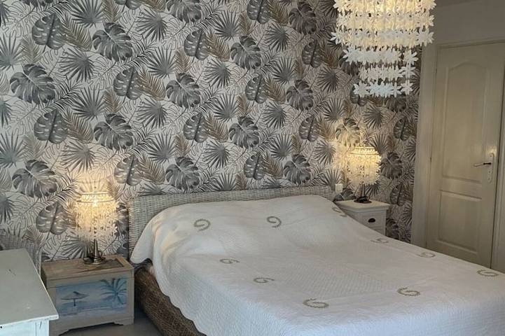 Chambre d’hôte pour 2 personnes, avec jardin et piscine sur l' Île d'Oléron