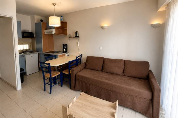 Gîte pour 4 personnes, avec Balcon ainsi que Jardin et Piscine à Vallauris - 3