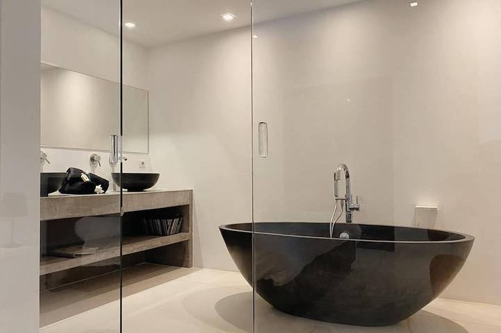 Villa Luxe Vues Magnifiques mer et Montagne Piscine Chauffée 6 ch 6 sdb air co in Pinarellu, Zonza