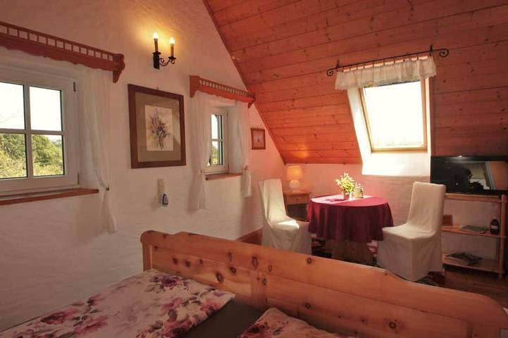 Fewo Kuschelnest - ab 7 Nächte - Altes Gehöft am Lormanberg in Südoststeiermark, Kirchberg an der Raab