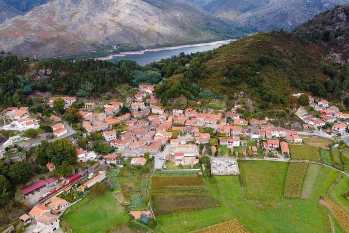 Gîte pour 4 personnes, avec balcon et vue dans Campo Do Gerez - 2