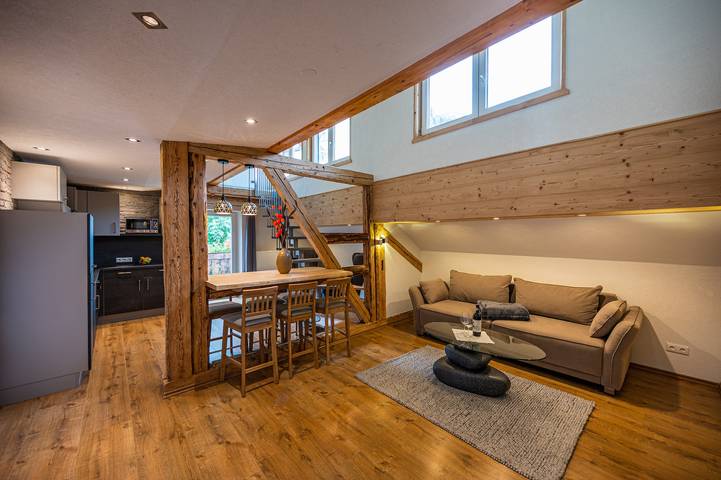 Ferienwohnung für 6 Personen, mit Balkon und Terrasse sowie Garten und Ausblick