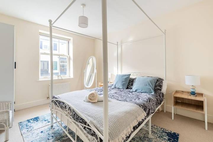 Holiday rental for 4 people in Axminster