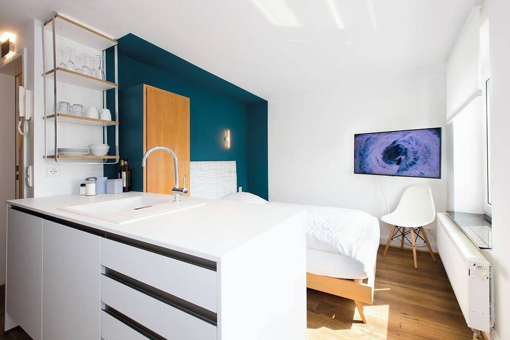 Geheel appartement, Cathedral view suite with 2 bedrooms and 2 bathrooms on the 4th and 5th floor in Keulen, Rijnland