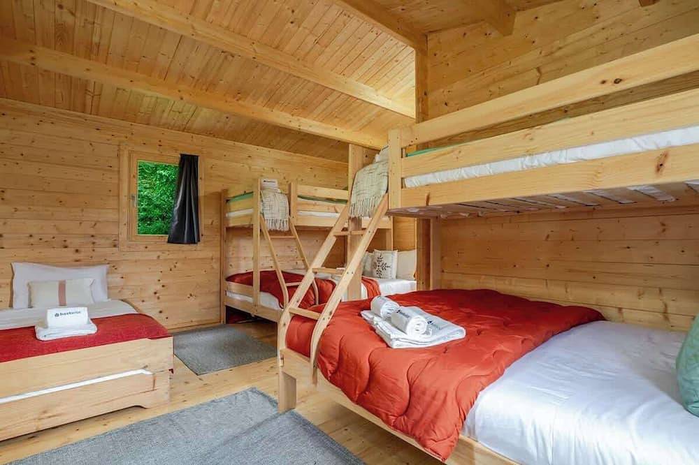 Abrigo dos Maias - A Soulful Retreat by Hostwise in Paredes de Viadores e Manhuncelos, Porto District