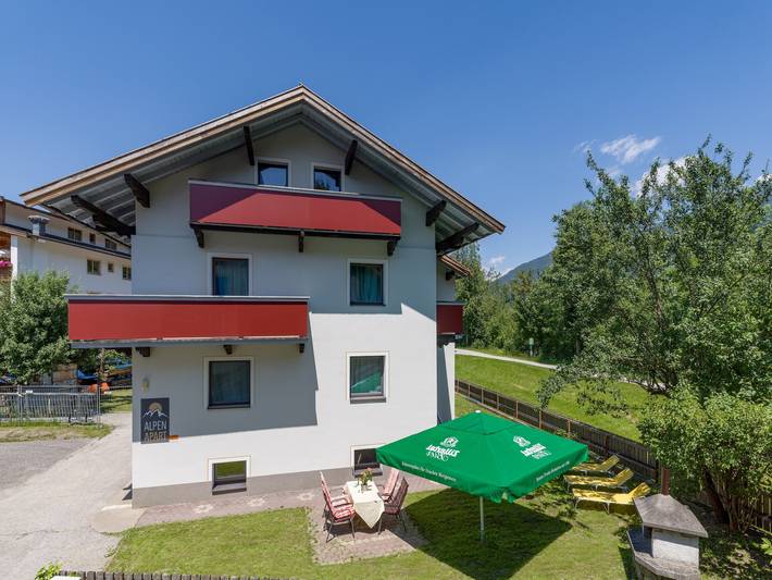 Ferienhaus für 6 Personen, mit Balkon und Terrasse sowie Garten und Sauna