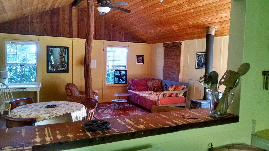 Vintage Farmhouse and Botanical Garden in Hamakua