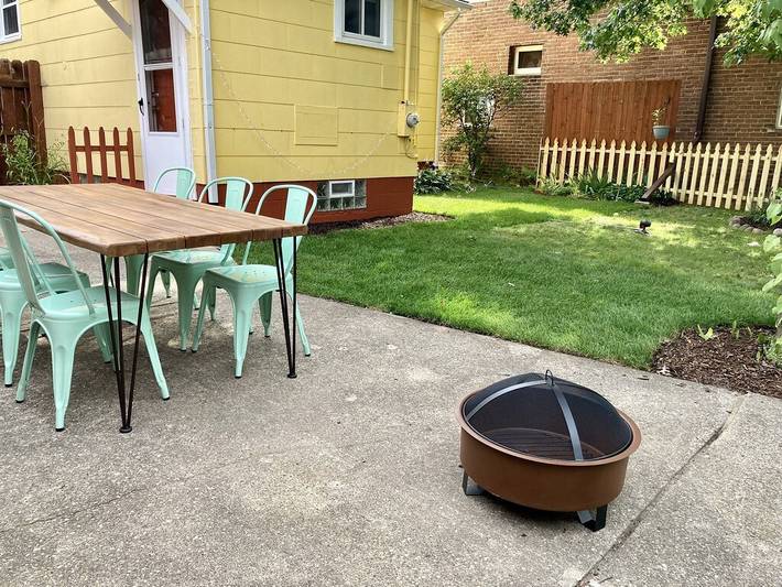 Vacation rental for 6 people, with yard, with pets in Oakland County