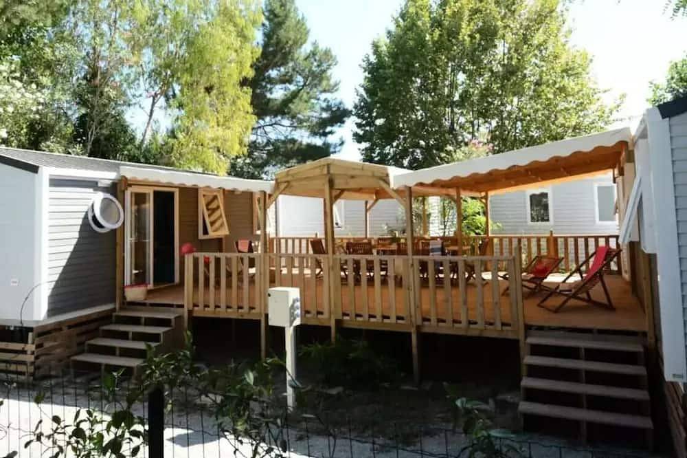 Camping pour 8 Personnes dans Roquebrune-sur-Argens, Région de Draguignan