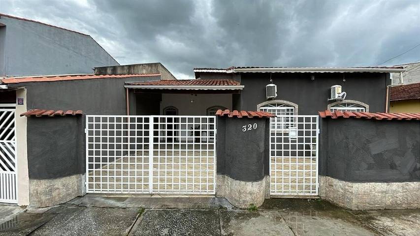 Casas e apartamentos de temporada para 9 pessoas, com piscina e vista em Aparecida