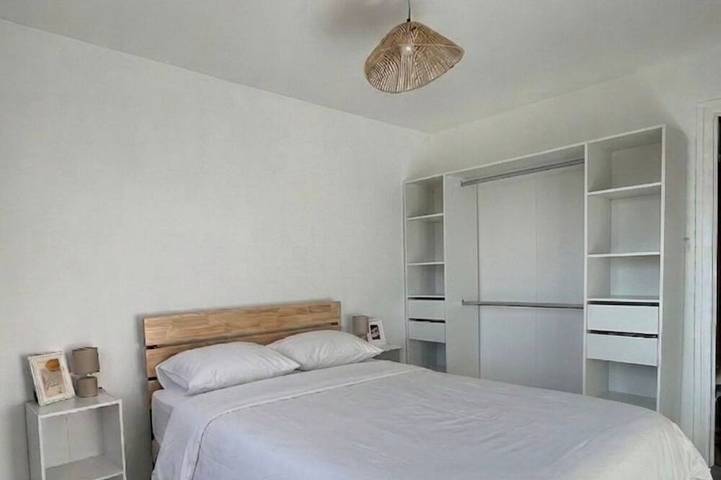 Ganze Wohnung, Bright 3-bedroom apartment between Annecy and Aix-les-Bains • 5 passengers • Balcony with a view of the mountains in Rumilly, Annecy und Umgebung