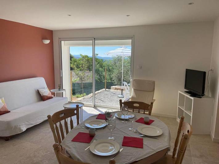 Maison de vacances pour 4 personnes, avec Terrasse ainsi que Jardin et Vue dans Largentière