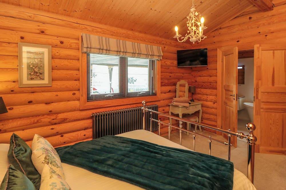 Baysdale Lodge 5, family friendly, with hot tub in Stokesley in North York Moors National Park