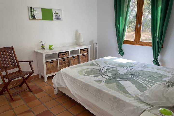 Location de vacances pour 10 personnes, avec jardin à Uchaux - 3