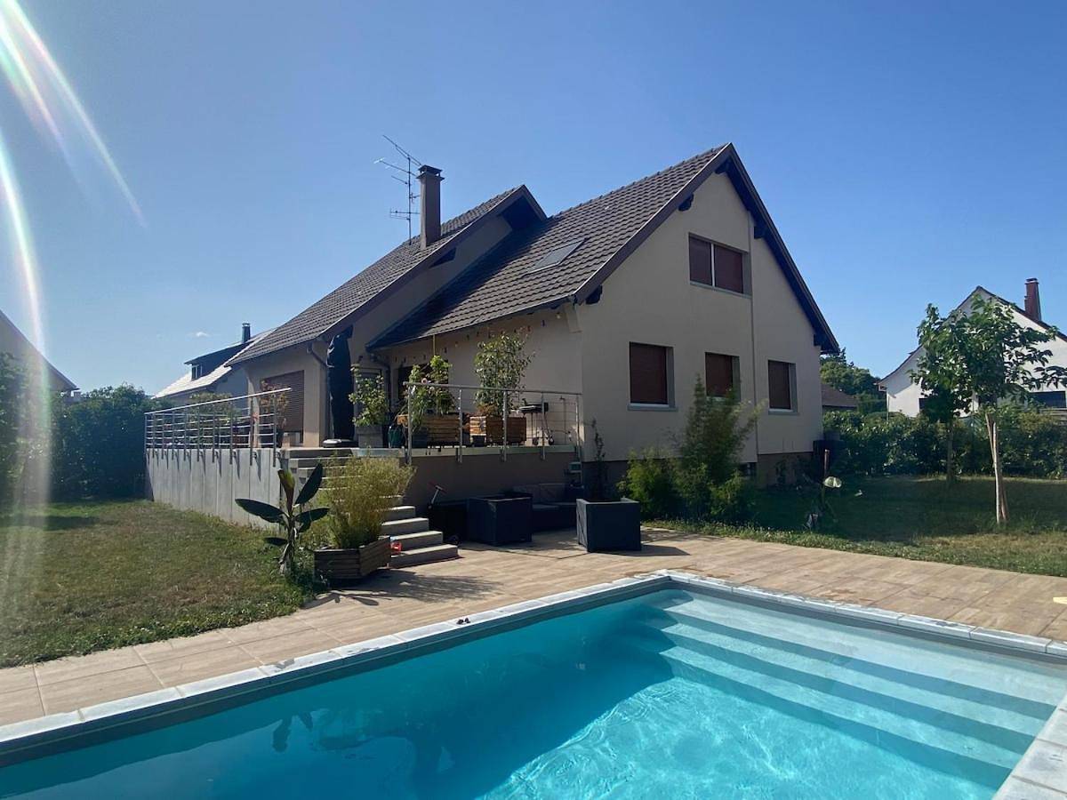 Maison - piscine privée - 6 personnes - 20 min du centre à pied in Colmar, Colmar und Umgebung
