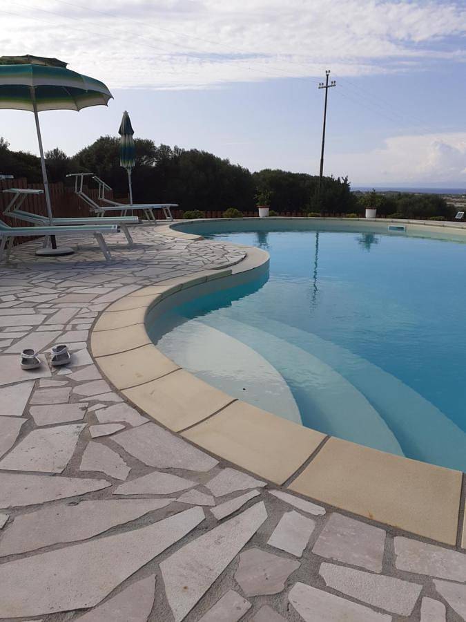 Agriturismo per 2 persone, con Balcone e Terrazza nonché Giardino e Panorama a Aglientu