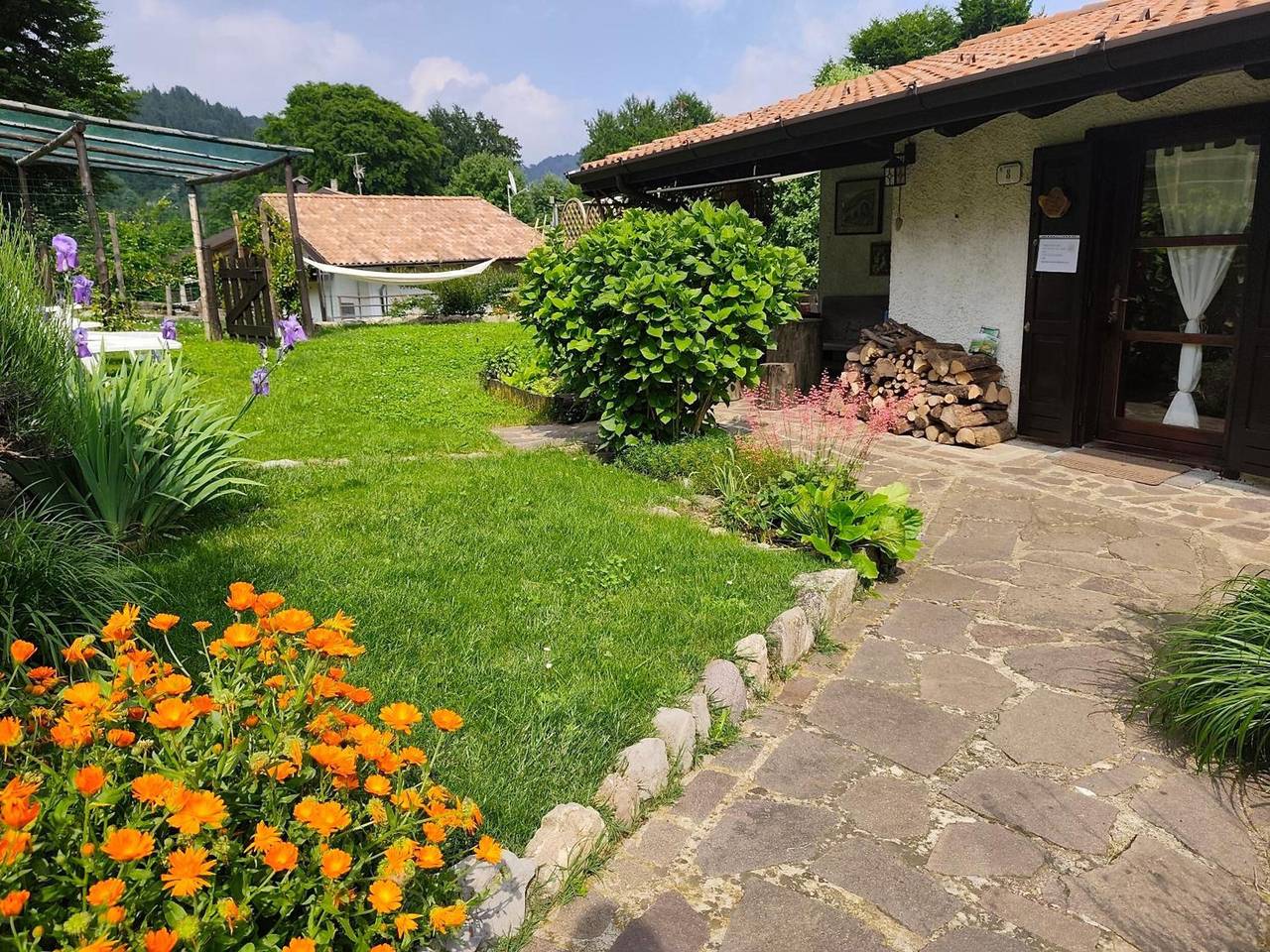 Appartement entier, Appartement « Baita Piero e Afra » avec vue sur la montagne, balcon et Wi-Fi in Treviso Bresciano, Montagnes autour du lac de Garde