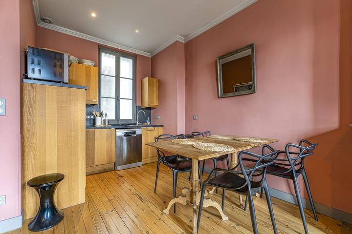 Apartamento entero, Magnífico apartamento para 5 personas idealmente situado Place Gambetta in Burdeos, Región de Burdeos