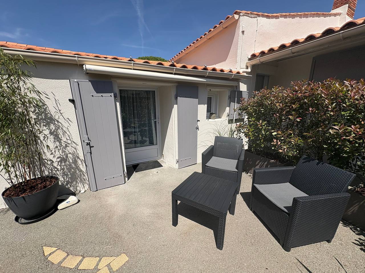 Petite maison studio centre bourg commerces plages in Jard-sur-Mer, Vendée
