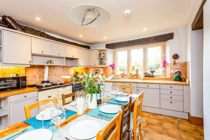 Holiday rental for 11 people, with hot tub, with pets in Oxfordshire