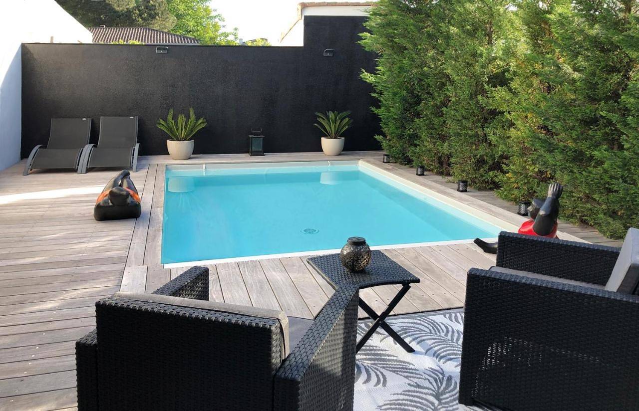 Two-Bedroom Villa in Caudéran (Bordeaux), Bordeaux
