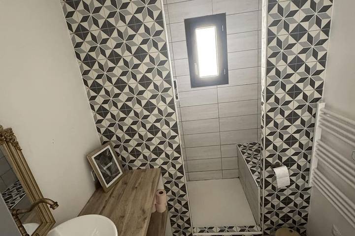 Location de vacances pour 5 personnes, avec jardin et terrasse à Bessan - 4