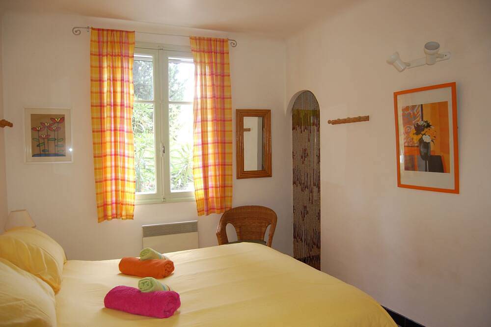 Freistehendes Haus mit Garten, privatem Pool und herrlichem Blick auf die schöne Lagrasse in Lagrasse, Regionaler Naturpark Corbières-Fenouillèdes