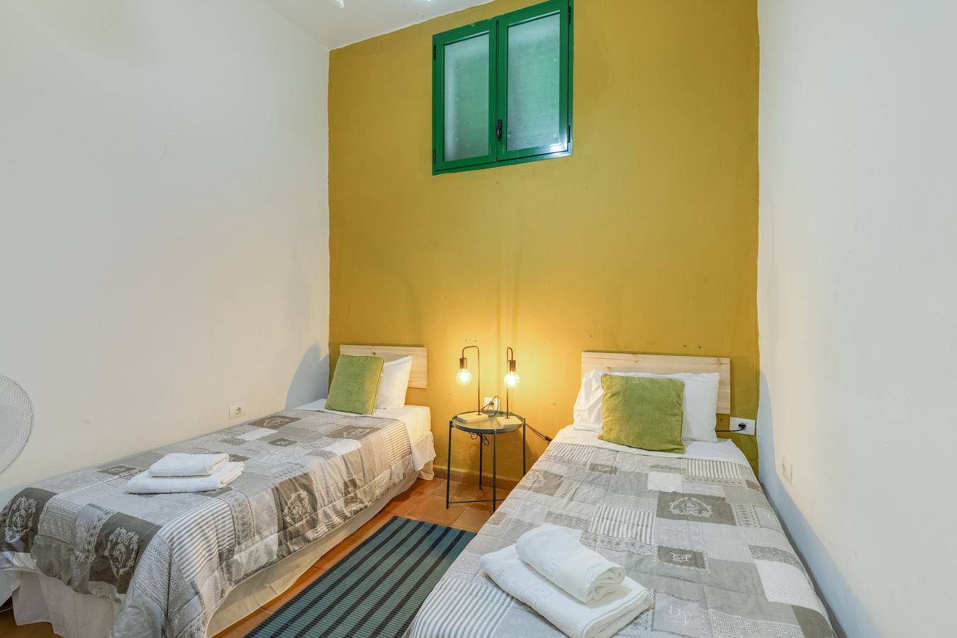 Ganze Wohnung, Ferienwohnung 'Guía' mit gemeinsamer Terrasse, Garten und Wlan in Tejeda, Gran Canaria Nord