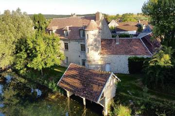 Gîte pour 7 personnes, avec jardin dans Marnay-sur-Seine