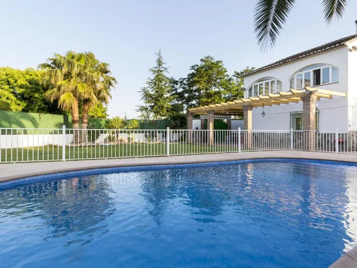 Chalet para 7 personas, con piscina además de jardín y terraza - 1