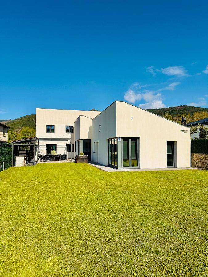 Casa de vacaciones para 10 personas, con jardín - 1