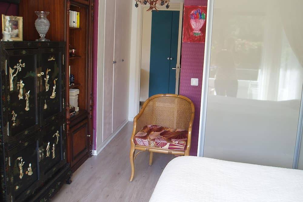 Geheel appartement, Rustige residentie Geclassificeerd park, zwembad in Le Cannet, Cannes regio