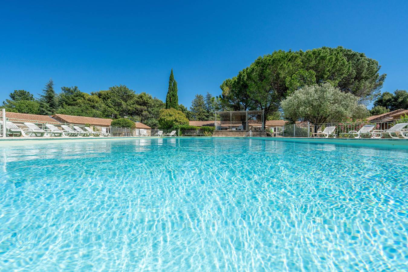 Cottage with Ac and terrace n°10 in La Roque-sur-Pernes, Vaucluse
