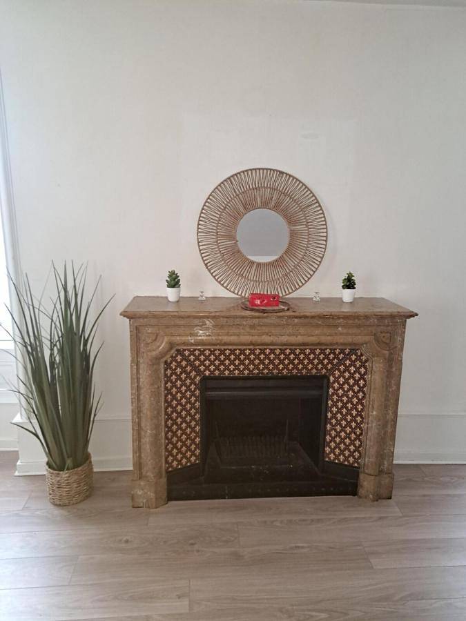 Appartement entier, Two-Bedroom Apartment in La Tour-du-Pin, Région de La Tour-du-Pin