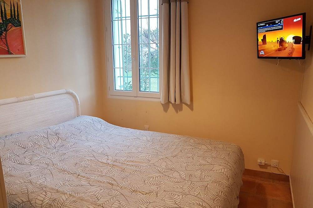 Ganze Wohnung, Apartment für 4-6 Personen mit direktem Strandzugang in Port Grimaud (St Tropez) in Port Grimaud, Grimaud