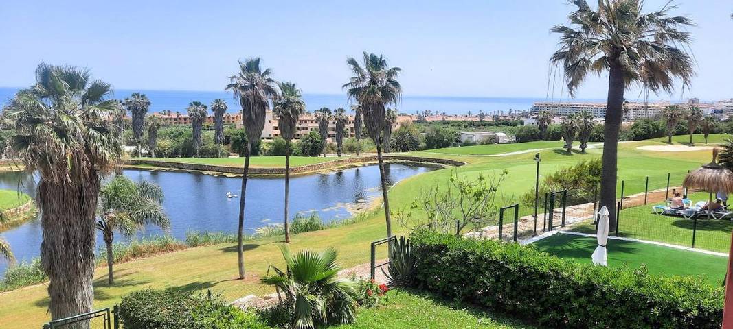 Apartamento de vacaciones para 4 personas, con vistas además de piscina y jardín - 1